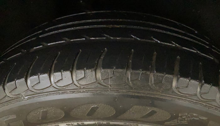 2015 Ford Ecosport AMBIENTE 1.5L PETROL, Petrol, Manual, 46,045 km, Right Rear Tyre Tread