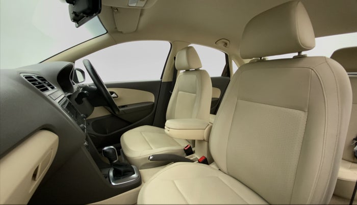 2015 Volkswagen Vento HIGHLINE 1.2 TSI AT, Petrol, Automatic, 29,664 km, Right Side Front Door Cabin