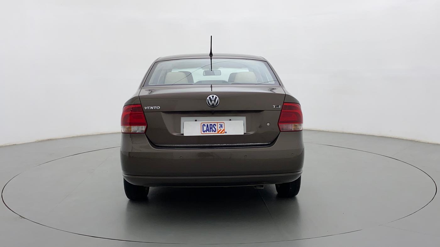 2015 Volkswagen Vento HIGHLINE 1.2 TSI AT, Petrol, Automatic, 29,664 km, Back/Rear