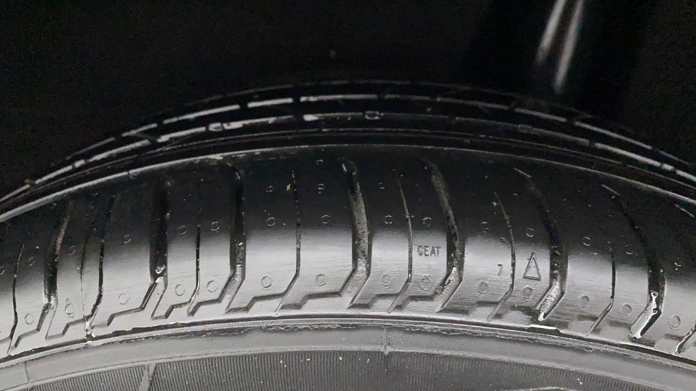2017 Maruti Baleno ZETA PETROL 1.2, CNG, Manual, 1,02,569 km, Left Rear Tyre Tread
