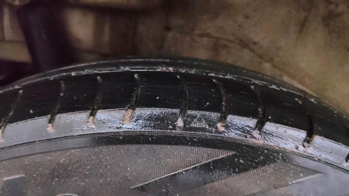 2018 Maruti Wagon R 1.0 LXI CNG, CNG, Manual, 1,01,604 km, Right Rear Tyre Tread
