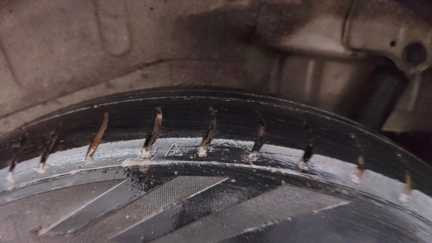 2018 Maruti Wagon R 1.0 LXI CNG, CNG, Manual, 1,01,604 km, Left Rear Tyre Tread