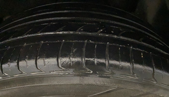 2021 Maruti Swift VXI AMT, Petrol, Automatic, 22,962 km, Left Rear Tyre Tread