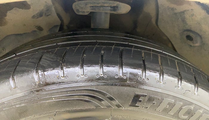 2021 MG HECTOR SHARP 1.5 CVT PETROL DUAL TONE, Petrol, Automatic, 55,274 km, Left Front Tyre Tread