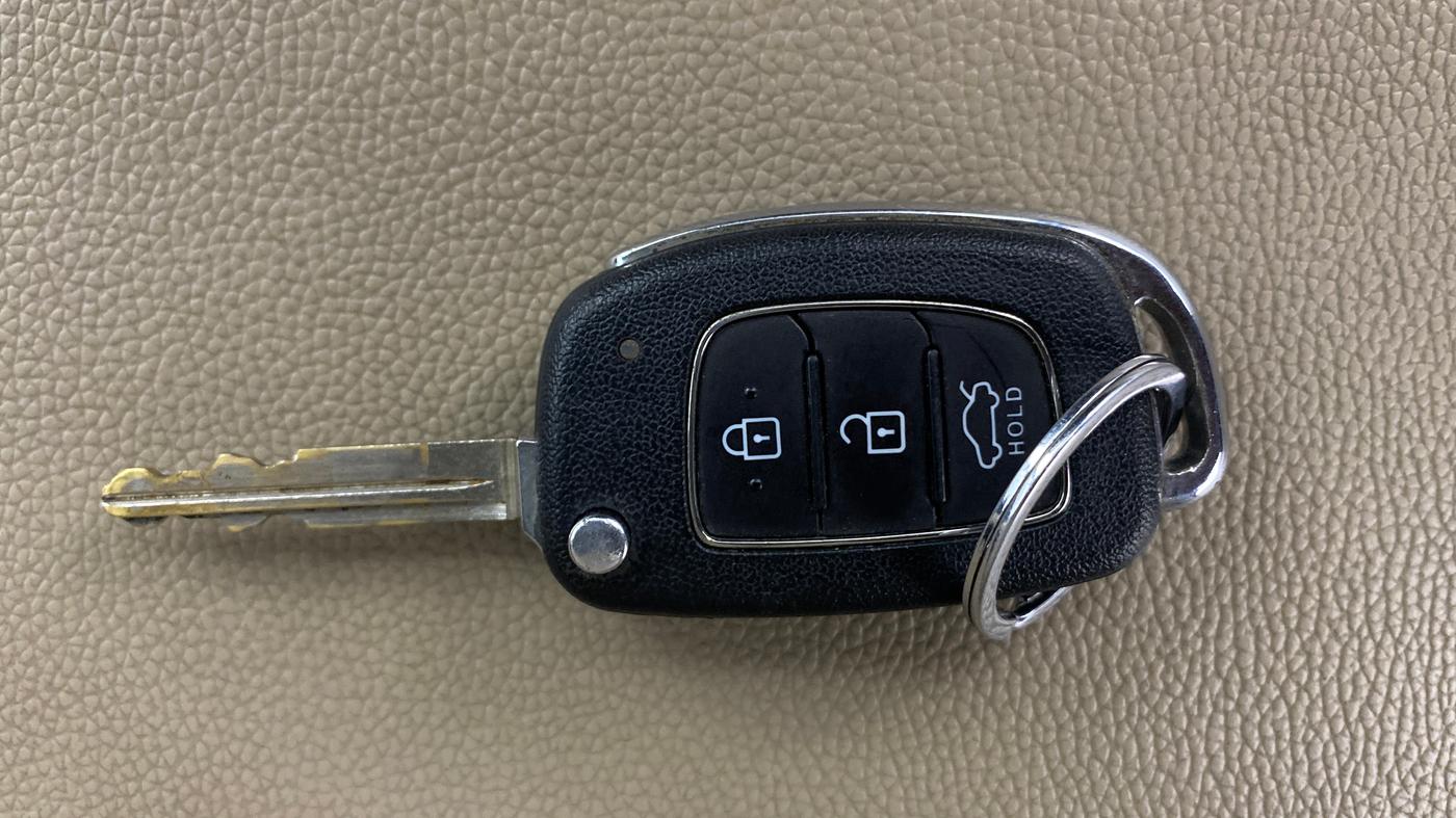 2020 Hyundai GRAND I10 NIOS SPORTZ AMT 1.2 KAPPA VTVT, Petrol, Automatic, 25,444 km, Key Close Up