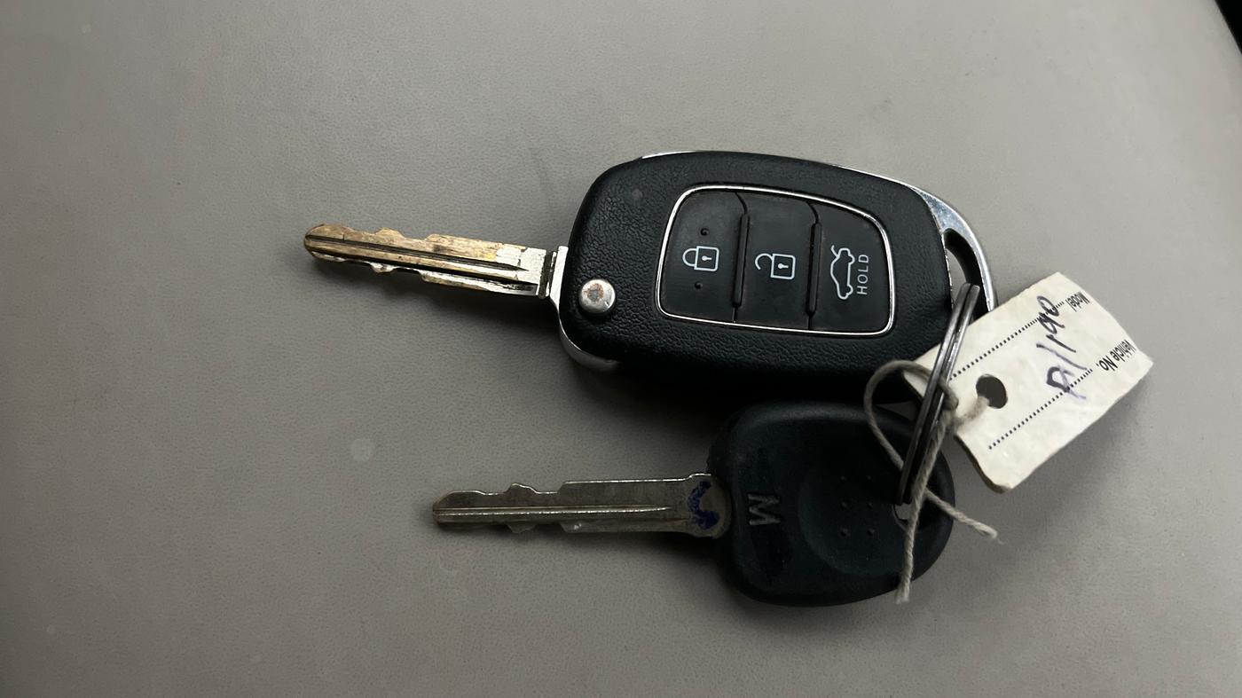 2020 Hyundai GRAND I10 NIOS SPORTZ AMT 1.2 KAPPA VTVT, Petrol, Automatic, 68,596 km, Key Close Up