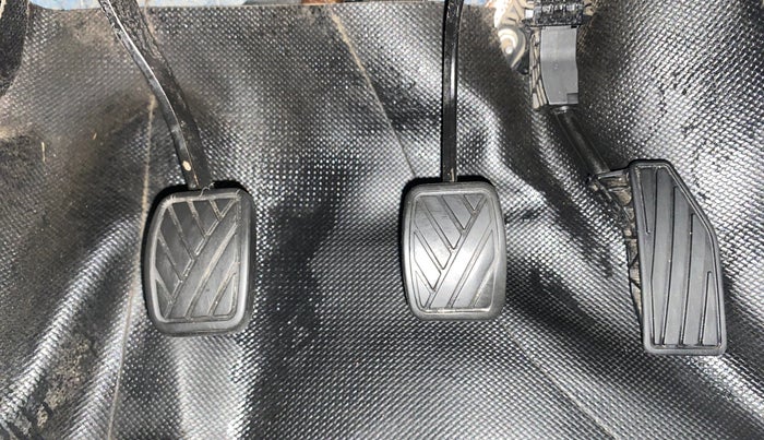 2021 Maruti Baleno DELTA PETROL 1.2, Petrol, Manual, 88,171 km, Pedals