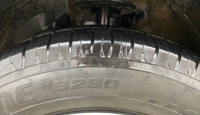 2021 Maruti Baleno DELTA PETROL 1.2, Petrol, Manual, 88,171 km, Left Front Tyre Tread