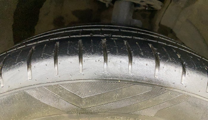 2018 Maruti Baleno ALPHA CVT PETROL 1.2, Petrol, Automatic, 47,330 km, Right Front Tyre Tread