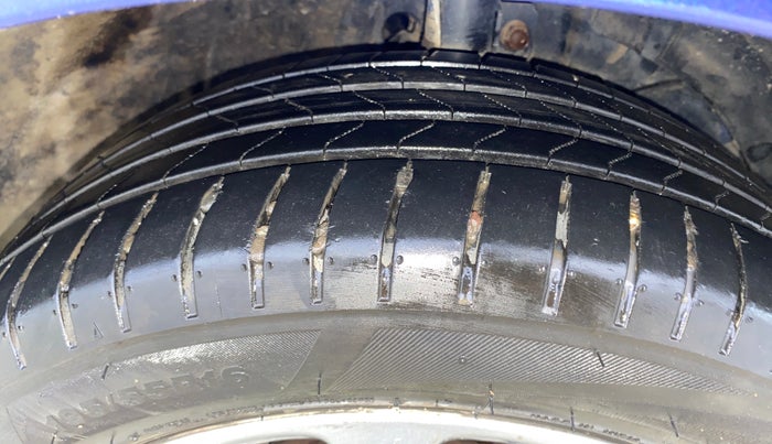 2016 Maruti Baleno ZETA CVT PETROL 1.2, Petrol, Automatic, 79,933 km, Right Front Tyre Tread