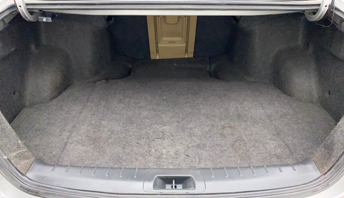 2012 Honda Accord 2.4L I-VTEC AT, Petrol, Automatic, 50,830 km, Boot Inside