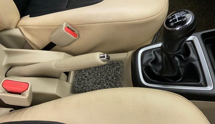 2019 Maruti Dzire ZDI, Diesel, Manual, 34,515 km, Gear Lever