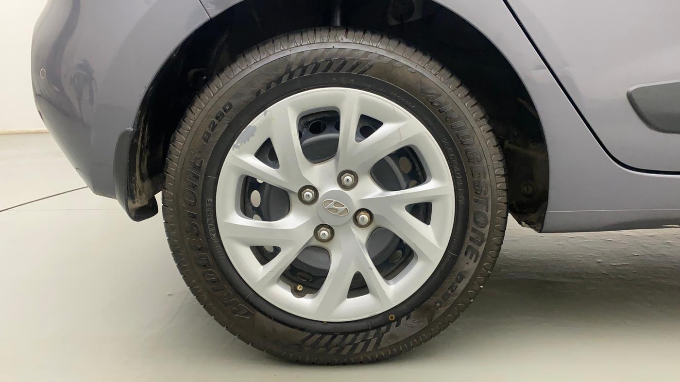 2018 Hyundai Grand i10 SPORTZ 1.2 KAPPA VTVT, Petrol, Manual, 40,814 km, Right Rear Wheel