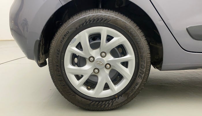 2018 Hyundai Grand i10 SPORTZ 1.2 KAPPA VTVT, Petrol, Manual, 40,814 km, Right Rear Wheel