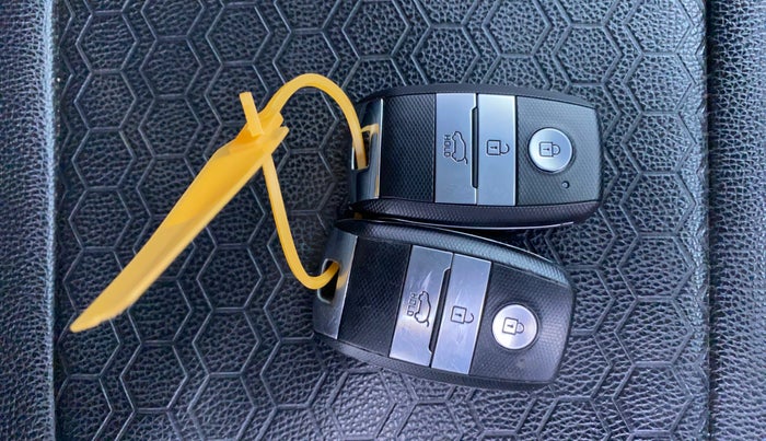 2020 KIA SELTOS HTX 1.5 PETROL, Petrol, Manual, 97,085 km, Key Close Up