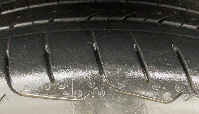 2020 KIA SELTOS HTX 1.5 PETROL, Petrol, Manual, 97,085 km, Left Front Tyre Tread