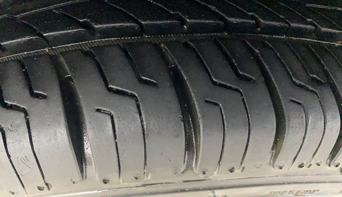 2017 Renault Kwid RXL, Petrol, Manual, 59,009 km, Right Rear Tyre Tread