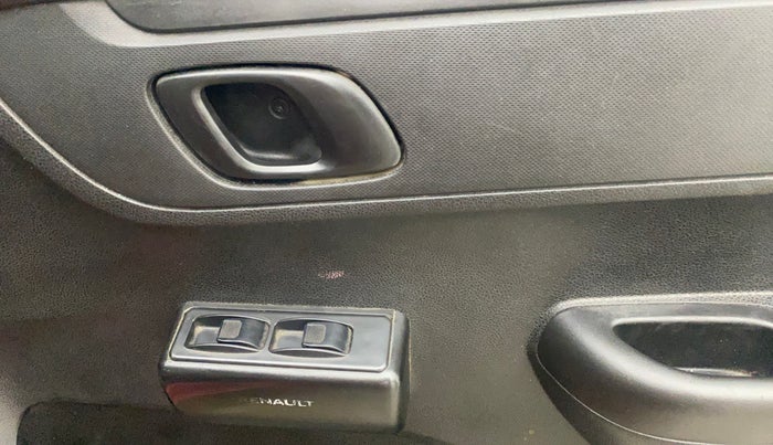 2017 Renault Kwid RXL, Petrol, Manual, 59,009 km, Driver Side Door Panels Control