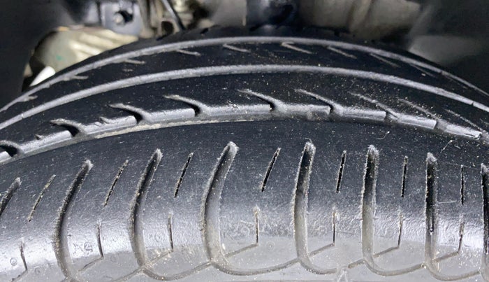 2019 Tata Tiago XZ 1.2 REVOTRON, Petrol, Manual, 19,450 km, Left Front Tyre Tread