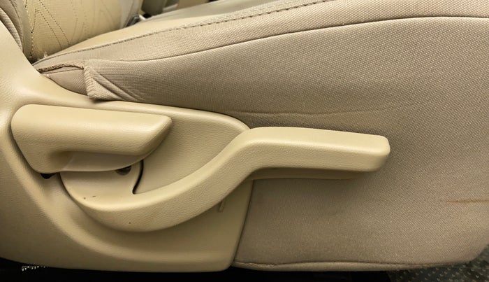 2014 Honda Mobilio 1.5 S I DTEC, Diesel, Manual, 24,169 km, Driver Side Adjustment Panel