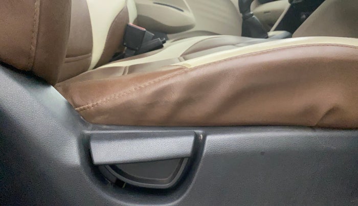 2019 Hyundai NEW SANTRO SPORTZ CNG, CNG, Manual, 51,869 km, Driver Side Adjustment Panel