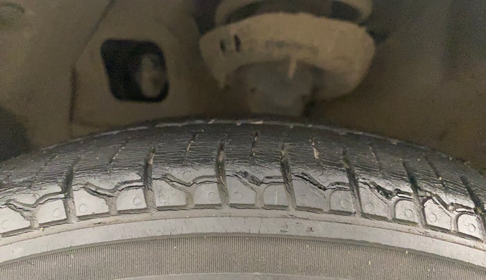 2019 Hyundai NEW SANTRO SPORTZ CNG, CNG, Manual, 51,869 km, Left Front Tyre Tread