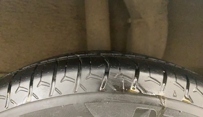 2019 Hyundai NEW SANTRO SPORTZ CNG, CNG, Manual, 51,869 km, Left Rear Tyre Tread