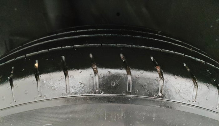 2023 Hyundai VENUE SX 1.2 KNIGHT EDITION, Petrol, Manual, 58,132 km, Right Rear Tyre Tread