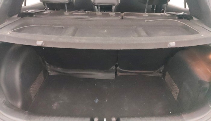 2023 Hyundai VENUE SX 1.2 KNIGHT EDITION, Petrol, Manual, 58,132 km, Boot Inside