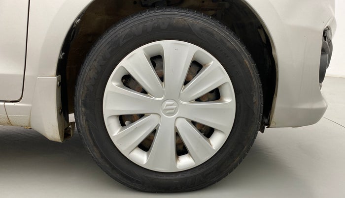 2016 Maruti Ertiga VXI, Petrol, Manual, 99,396 km, Right Front Wheel
