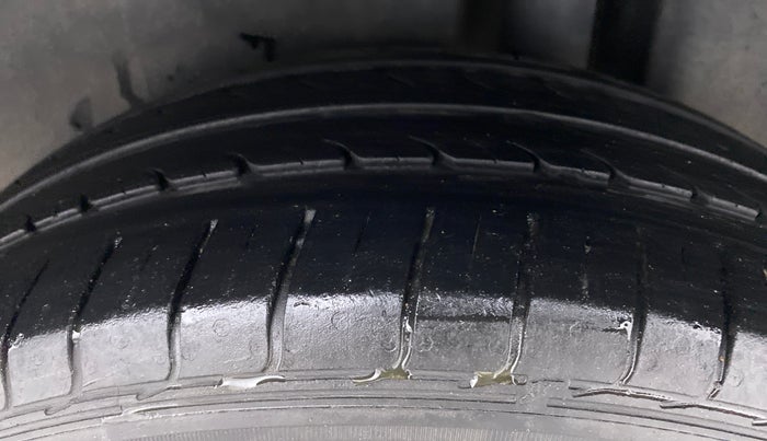 2017 Maruti Ciaz DELTA 1.4 VVT AT, Petrol, Automatic, 36,981 km, Left Rear Tyre Tread
