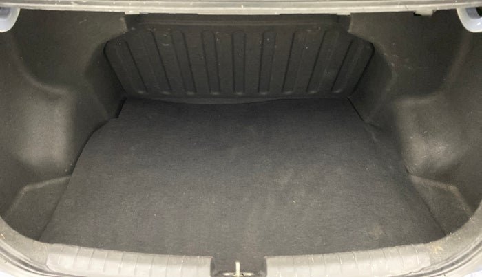 2015 Hyundai Xcent S 1.2 OPT, Petrol, Manual, 63,100 km, Boot Inside