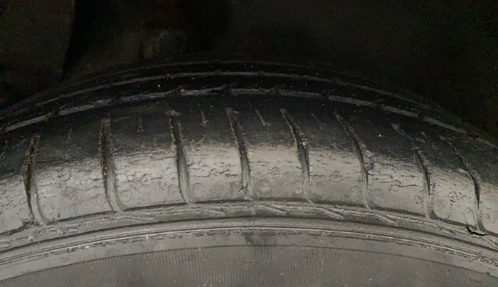 2017 Hyundai Creta SX PLUS 1.6 PETROL, Petrol, Manual, 53,575 km, Right Rear Tyre Tread