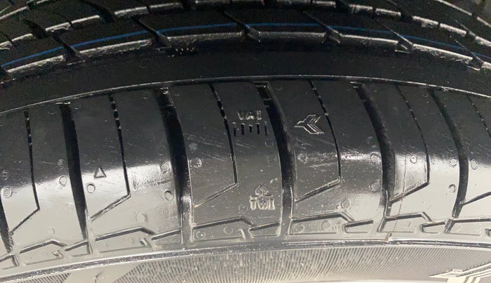 2022 Hyundai NEW I20 ASTA (O) 1.2 MT, Petrol, Manual, 75,361 km, Left Rear Tyre Tread