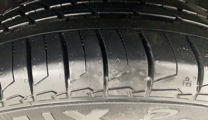 2022 Hyundai NEW I20 ASTA (O) 1.2 MT, Petrol, Manual, 75,361 km, Right Front Tyre Tread