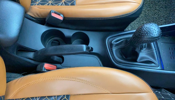 2022 Hyundai NEW I20 ASTA (O) 1.2 MT, Petrol, Manual, 75,361 km, Gear Lever