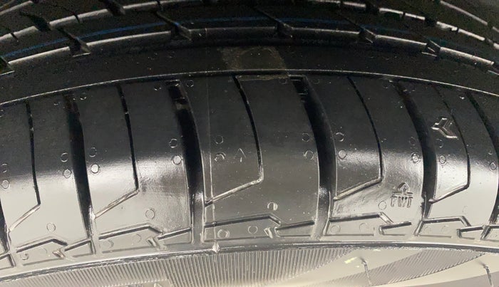 2022 Hyundai NEW I20 ASTA (O) 1.2 MT, Petrol, Manual, 75,361 km, Right Rear Tyre Tread