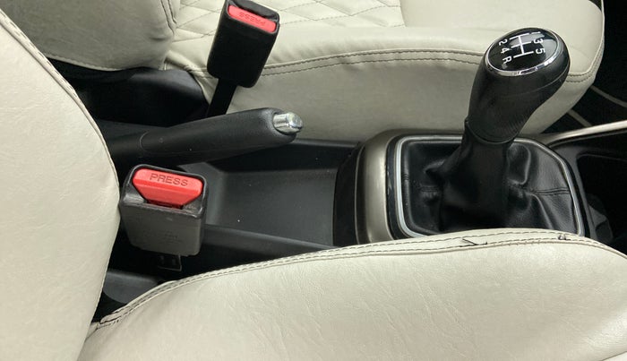 2017 Maruti IGNIS DELTA 1.2, Petrol, Manual, 46,330 km, Gear Lever