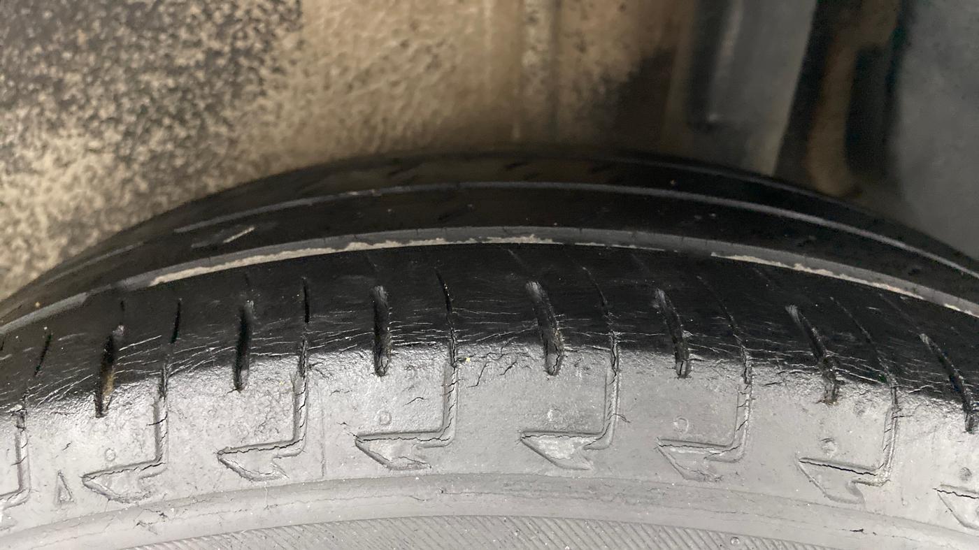 2017 Maruti IGNIS DELTA 1.2, Petrol, Manual, 46,330 km, Left Rear Tyre Tread