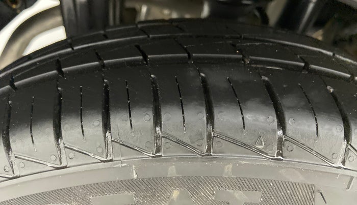 2021 Maruti Alto VXI, Petrol, Manual, 2,183 km, Right Rear Tyre Tread