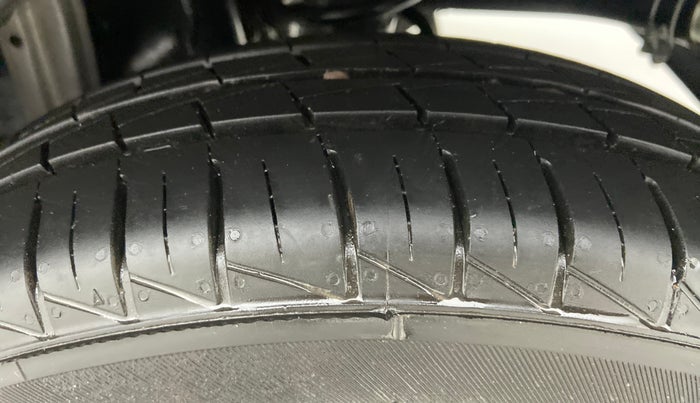 2021 Maruti Alto VXI, Petrol, Manual, 2,183 km, Left Rear Tyre Tread