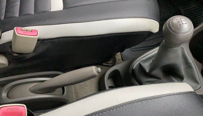 2015 Toyota Etios G, Petrol, Manual, 42,446 km, Gear Lever