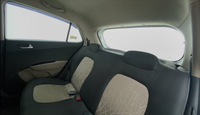 2014 Hyundai Grand i10 SPORTS 1.2 VTVT, Petrol, Manual, 29,553 km, Right Side Rear Door Cabin