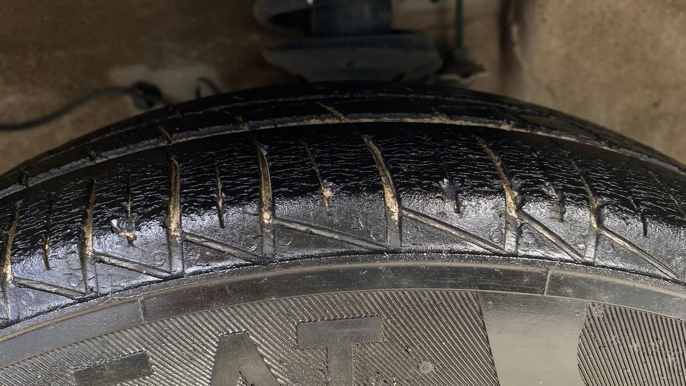 2021 Maruti Alto LXI, Petrol, Manual, 34,002 km, Left Front Tyre Tread
