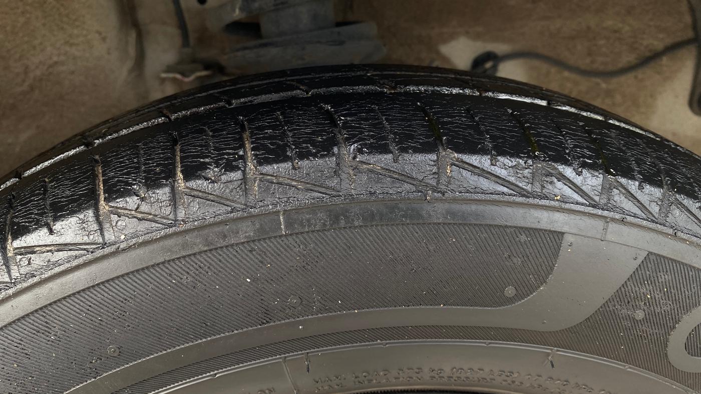 2021 Maruti Alto LXI, Petrol, Manual, 34,002 km, Right Front Tyre Tread