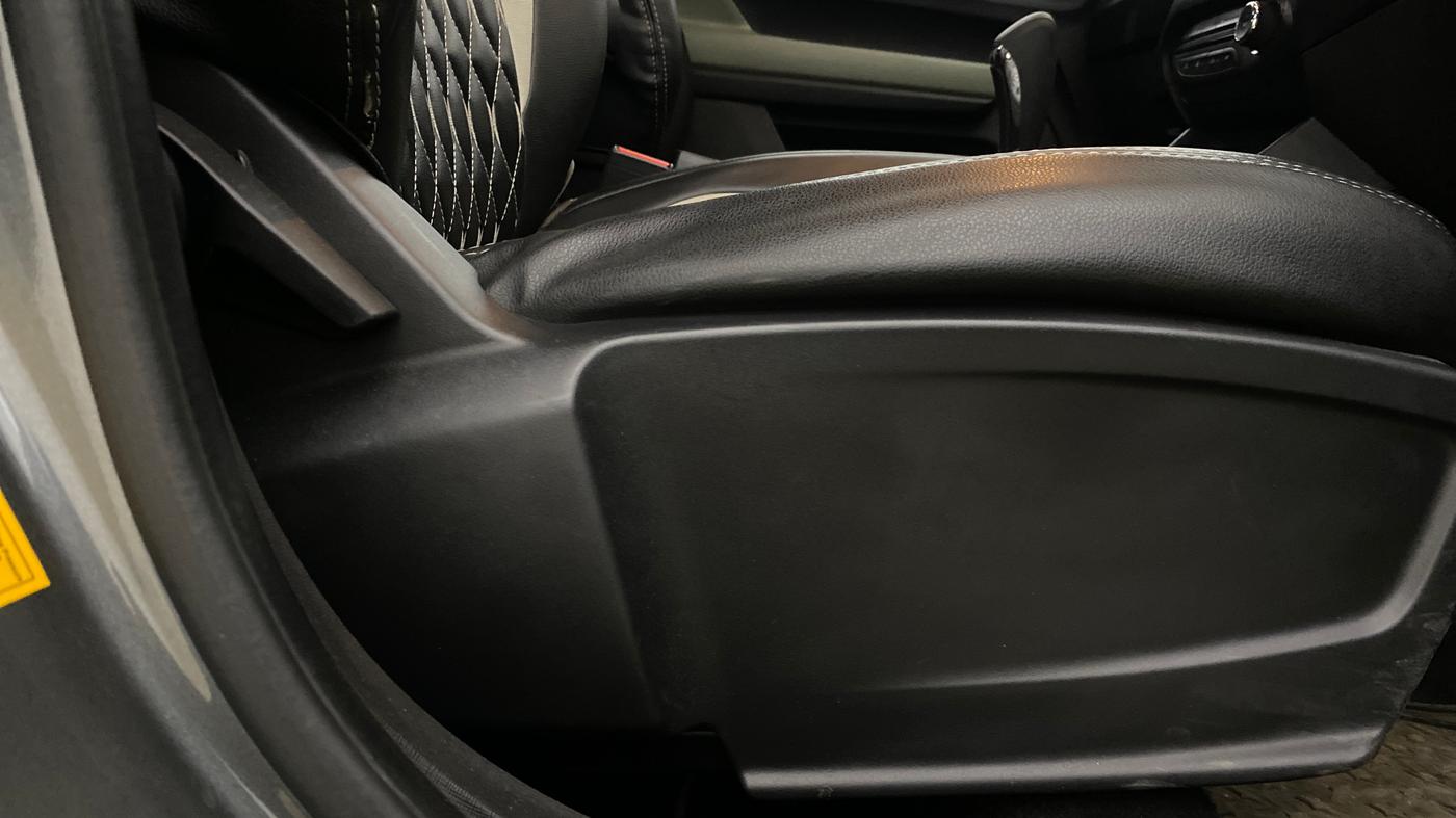 2023 Tata PUNCH ADVENTURE AMT, Petrol, Automatic, 26,674 km, Driver Side Adjustment Panel