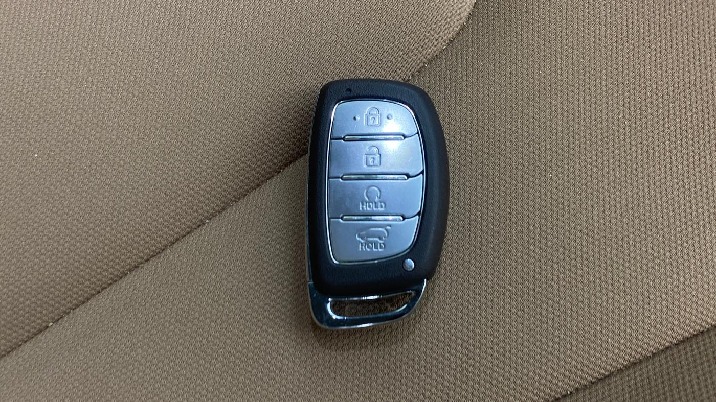2024 Hyundai ALCAZAR Executive 7 STR 1.5 Turbo GDi Petrol MT, Petrol, Manual, 16,277 km, Key Close Up