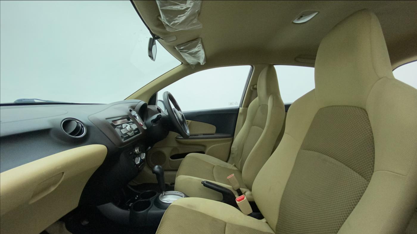 2013 Honda Brio V AT, Petrol, Automatic, 73,550 km, Right Side Front Door Cabin