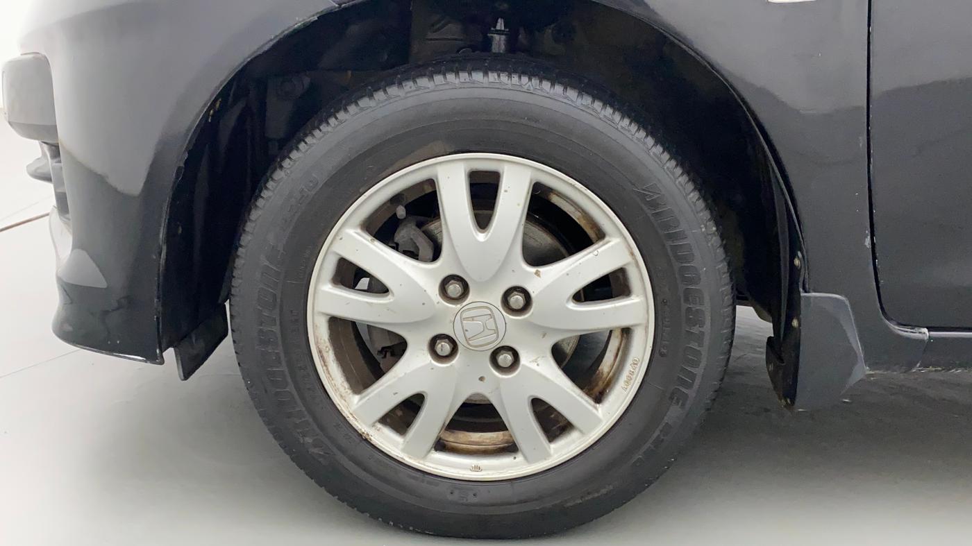 2013 Honda Brio V AT, Petrol, Automatic, 73,550 km, Left Front Wheel