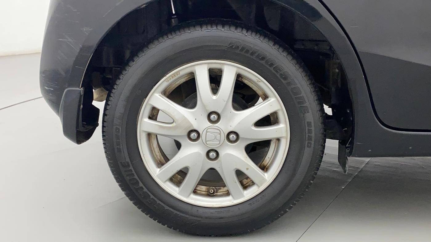 2013 Honda Brio V AT, Petrol, Automatic, 73,550 km, Right Rear Wheel
